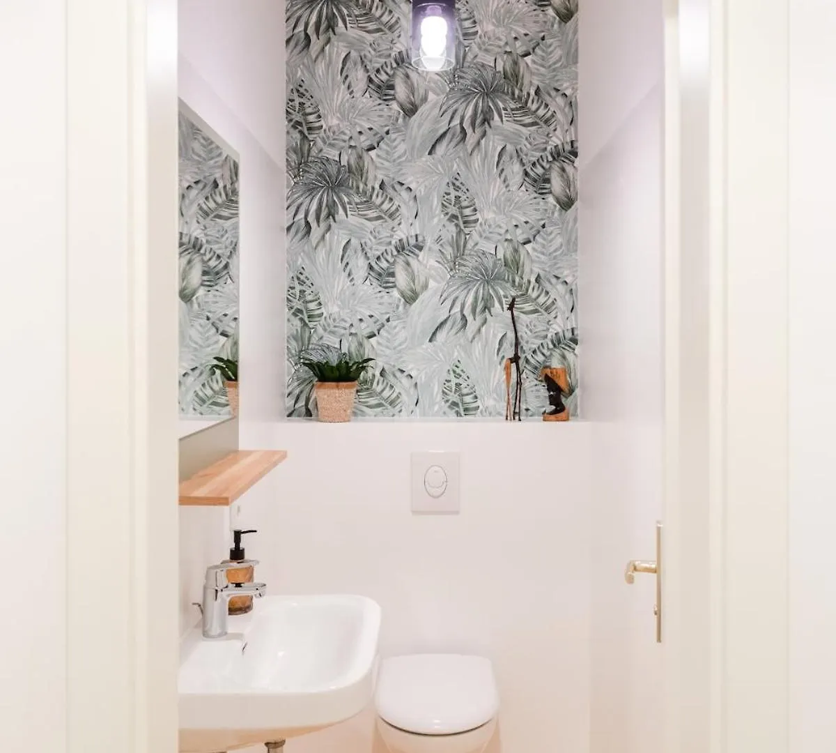 Design Apt Berlim 0*,